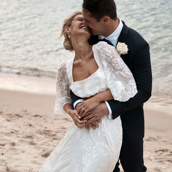 Simple beach wedding dresses