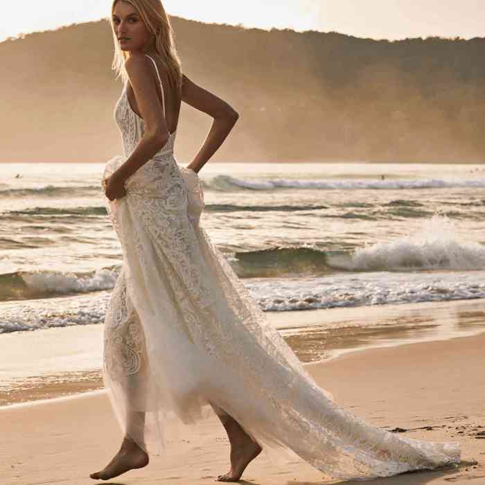 Wedding dresses for beach wedding